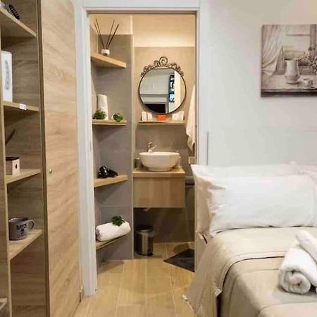 דירות נאפולי Casina In Centro Storico מראה חיצוני תמונה
