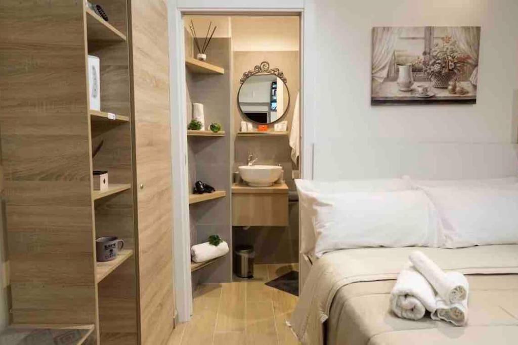 דירות נאפולי Casina In Centro Storico מראה חיצוני תמונה