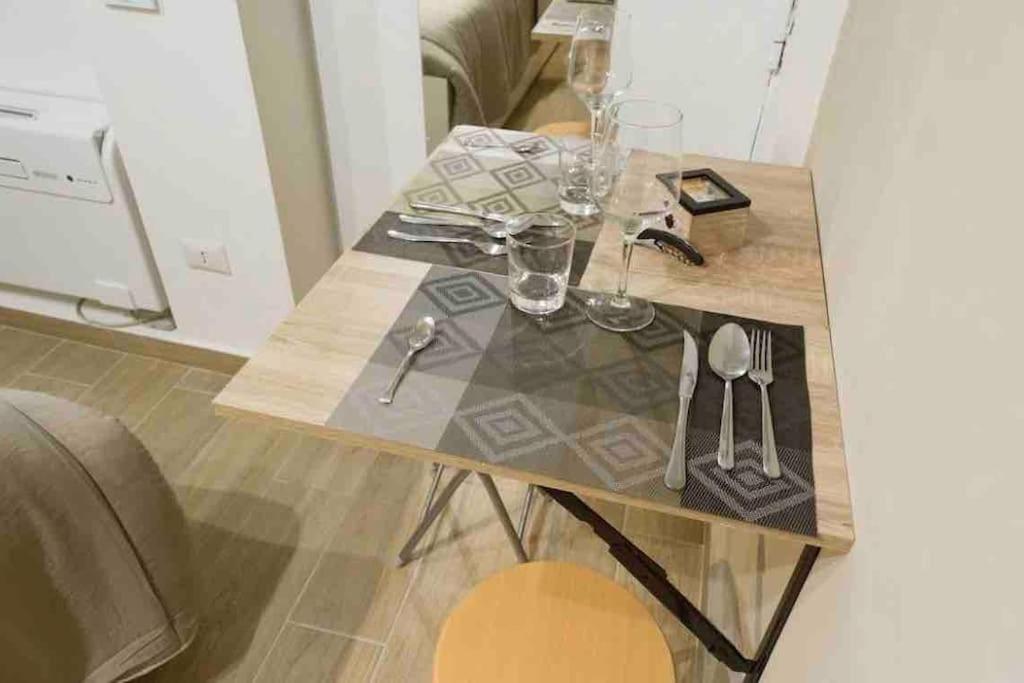 דירות נאפולי Casina In Centro Storico מראה חיצוני תמונה