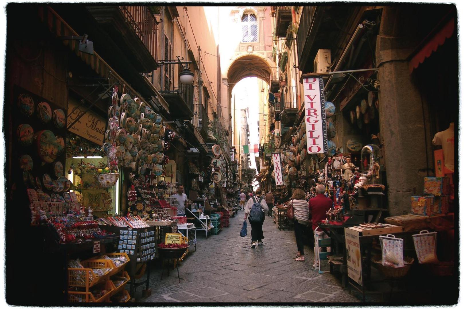 דירות נאפולי Casina In Centro Storico מראה חיצוני תמונה